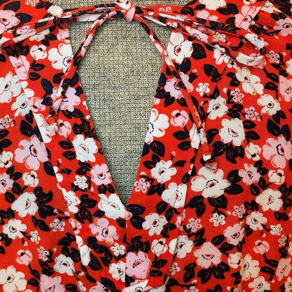 Old Navy Floral Blouse - Red and White - Picture 3 of 7